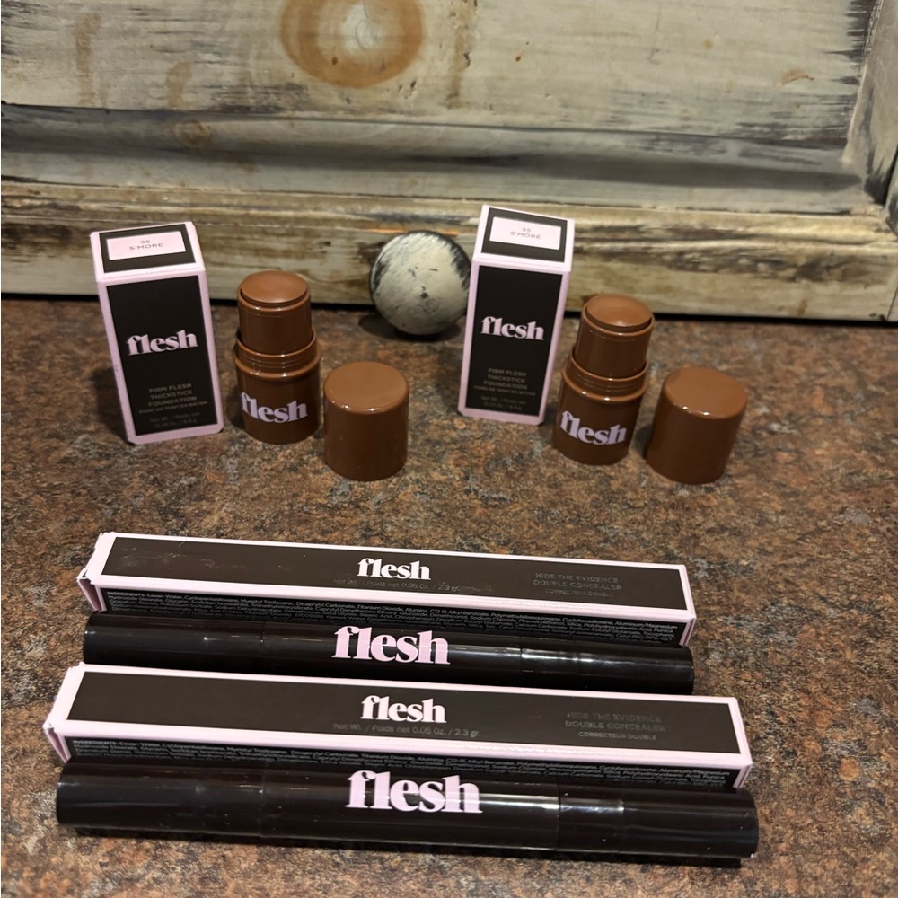 Flesh Beauty Makeup Set foundation & concealer